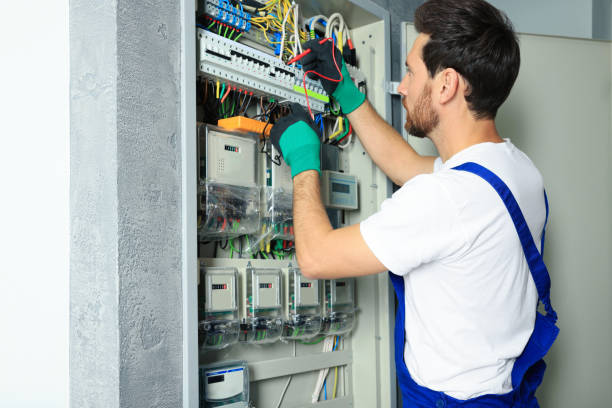 Best Electrical Outlet Repair  in Lake Alfred, FL
